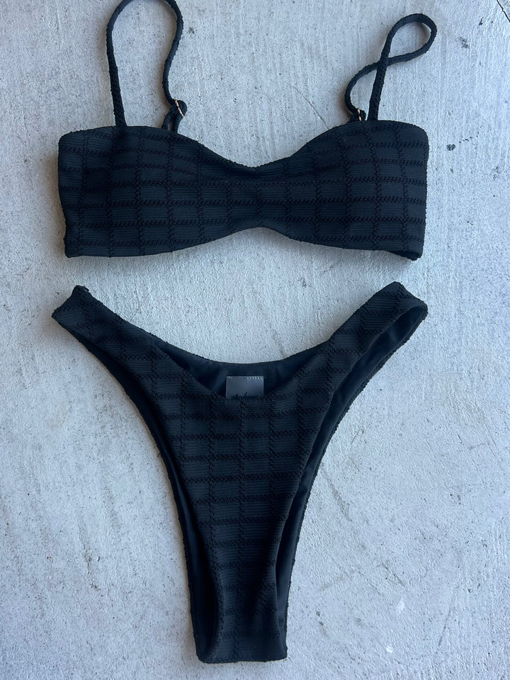 Black Sand Seamless Cheeky Bottoms